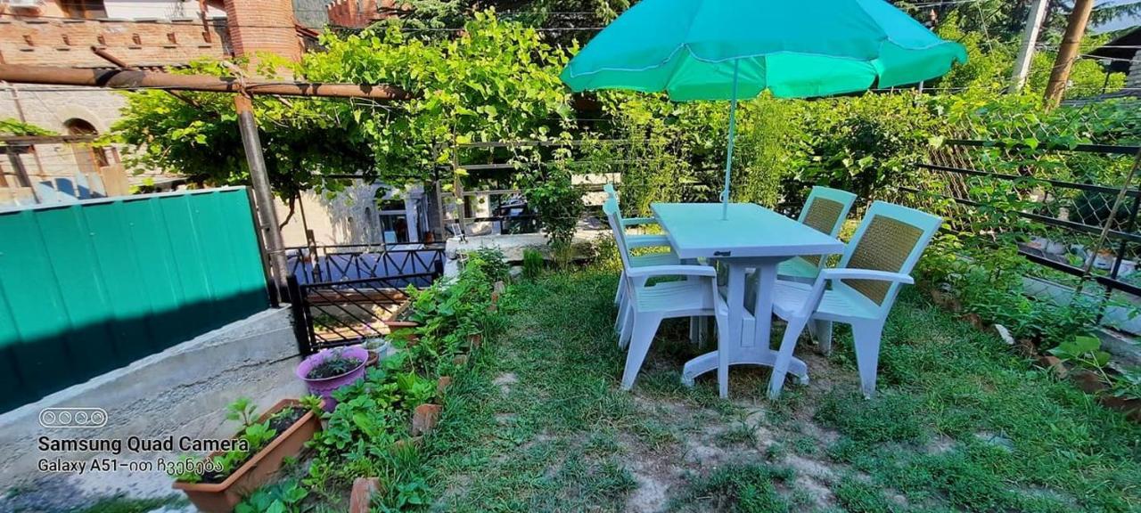 Apart-Otel Nino Borjomi Bagian luar foto