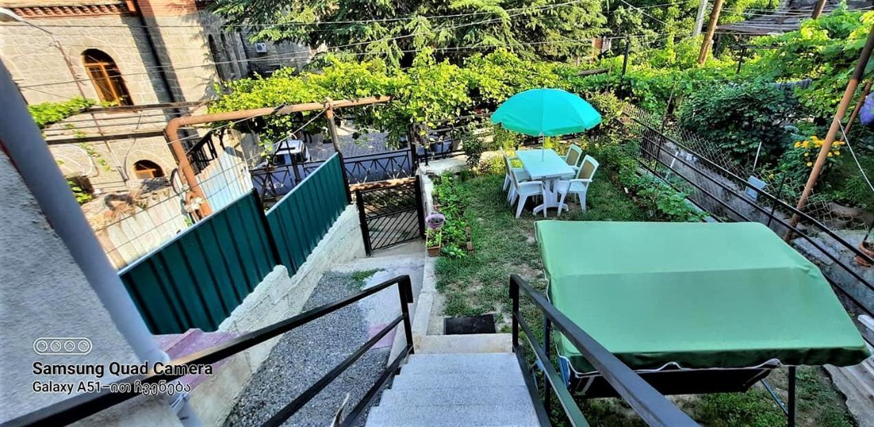 Apart-Otel Nino Borjomi Bagian luar foto