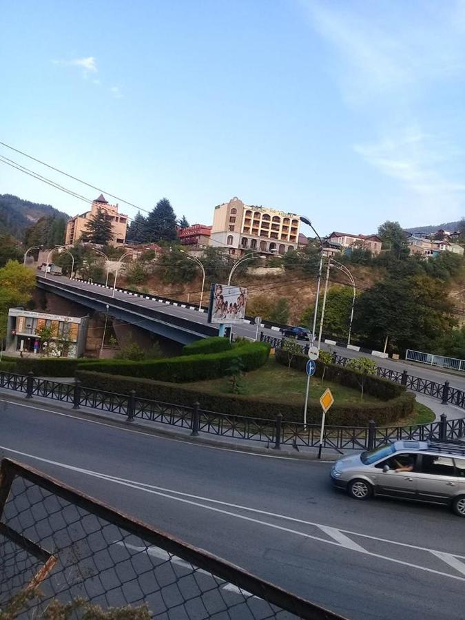 Apart-Otel Nino Borjomi Bagian luar foto